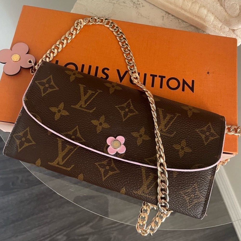 Louis Vuitton Emily Flower